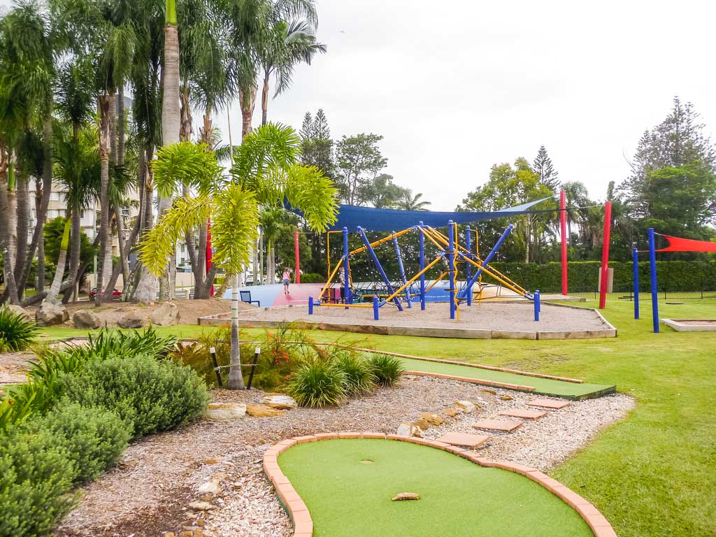 Searching for family-friendly accommodation on the Sunshine Coast? This is our review of the Oaks Oasis Resort, Caloundra.